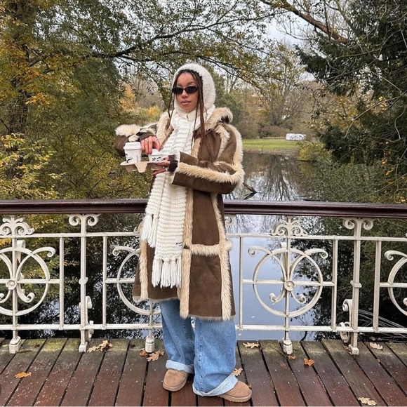 Charlotte Simone Tilly Coat - Picture 3 of 10